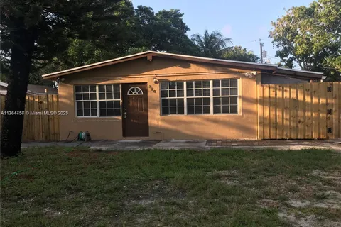 320 Ipswich St, Boca Raton FL 33487