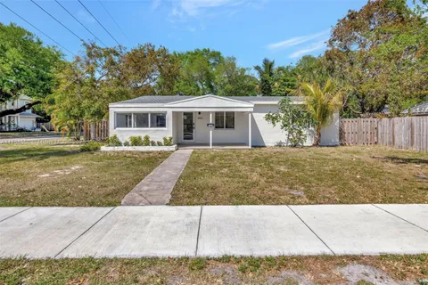 843 SW 20th St, Fort Lauderdale FL 33315