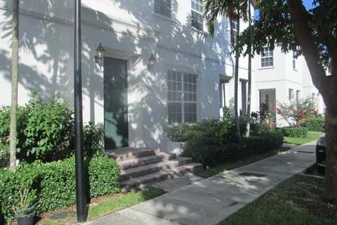 9207 SW 170th Ave, Miami FL 33196