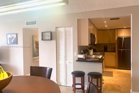 200 SE 15th Rd # 3K, Miami FL 33129