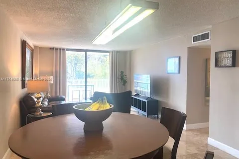 200 SE 15th Rd # 3K, Miami FL 33129