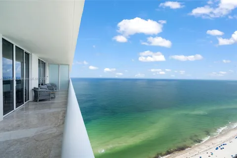 1830 S Ocean Dr # 4304, Hallandale Beach FL 33009