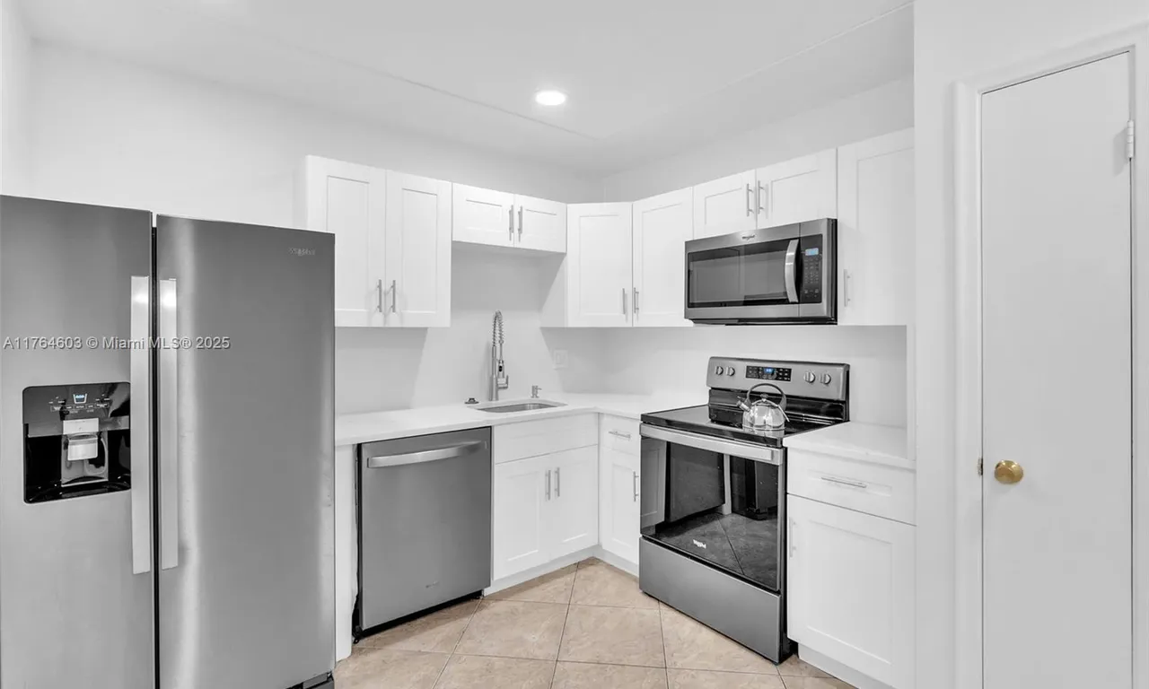 4770 NW 21st St # 204, Lauderhill FL 33313
