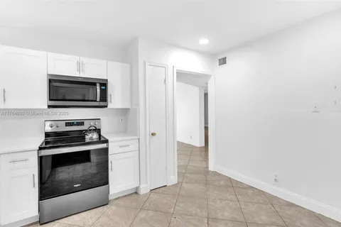 4770 NW 21st St # 204, Lauderhill FL 33313