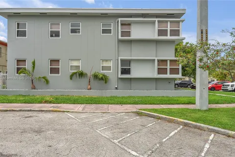 1905 Calais Dr # 1, Miami Beach FL 33141