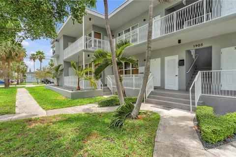 1905 Calais Dr # 1, Miami Beach FL 33141