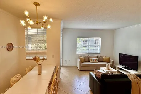 3215 NE 184th St # 14113, Aventura FL 33160
