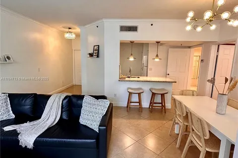 3215 NE 184th St # 14113, Aventura FL 33160