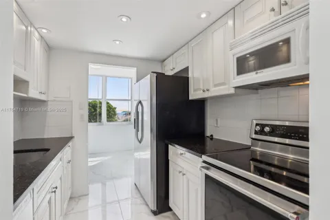 101 Briny Ave # 401, Pompano Beach FL 33062