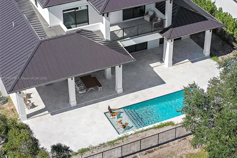 325 N Fairway N, Tequesta FL 33469