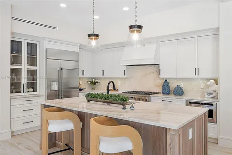 325 N Fairway N, Tequesta FL 33469