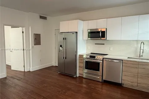 729 MERIDIAN AV # 4, Miami Beach FL 33139