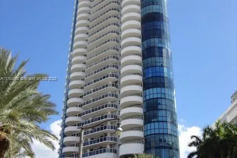 6301 Collins Ave # 2208, Miami Beach FL 33141