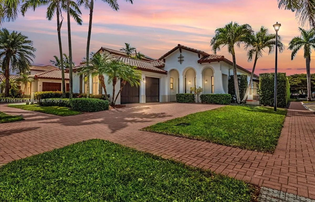 4062 NW 85th Ave, Cooper City FL 33024