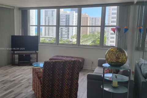 1825 S Ocean Dr # 914, Hallandale Beach FL 33009