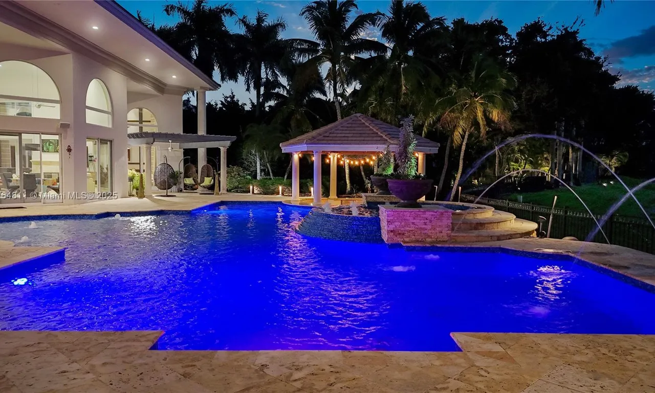 3502 Derby Ln, Weston FL 33331