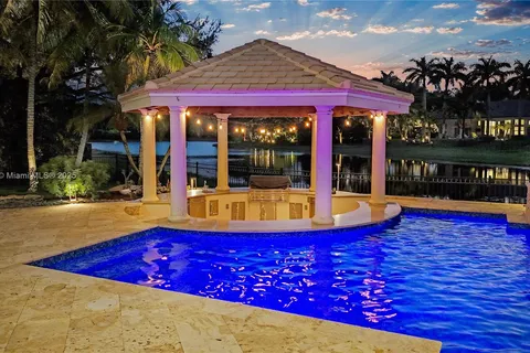 3502 Derby Ln, Weston FL 33331