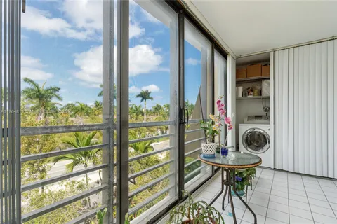 20401 NE 30th Ave # 8, Aventura FL 33180