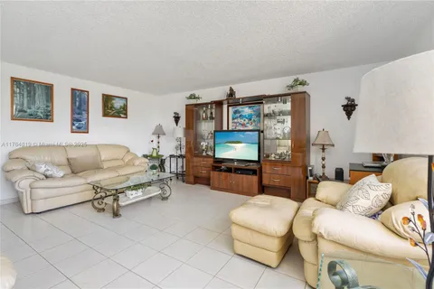 20401 NE 30th Ave # 8, Aventura FL 33180