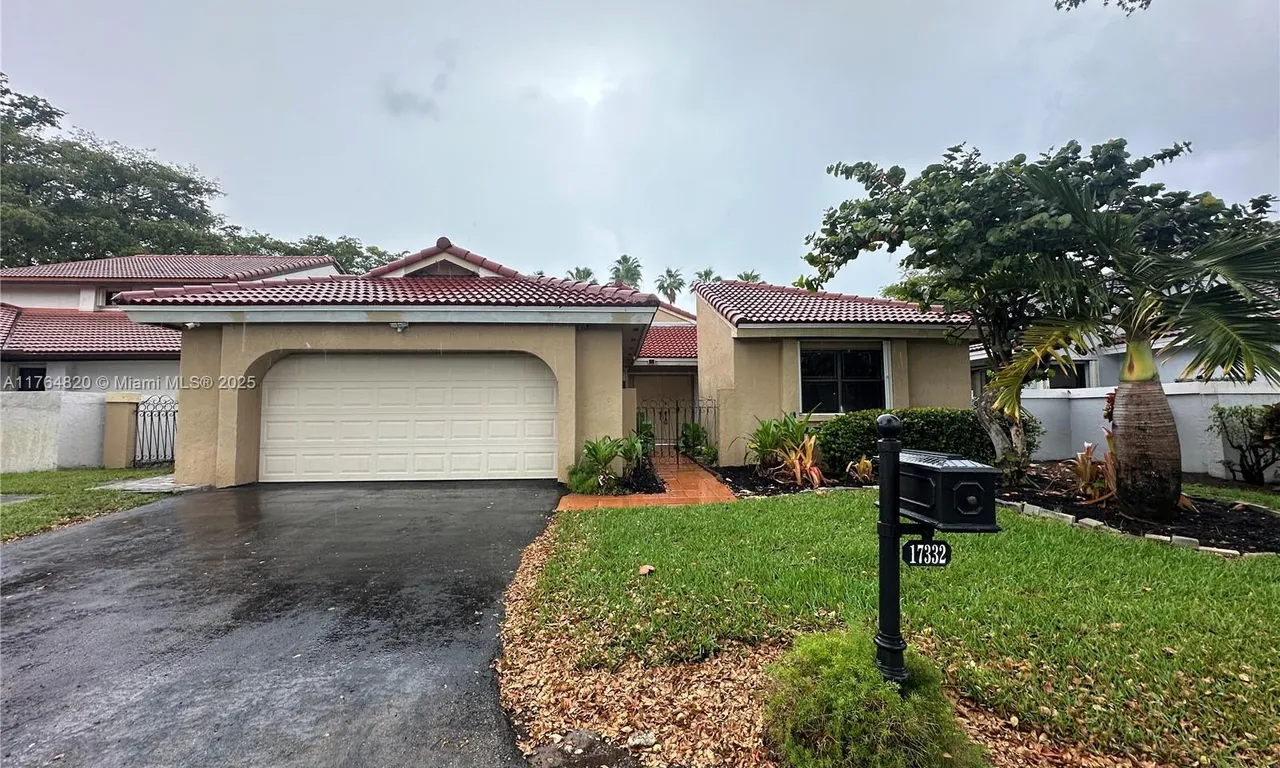 17332 NW 62nd Pl # 17332, Hialeah FL 33015