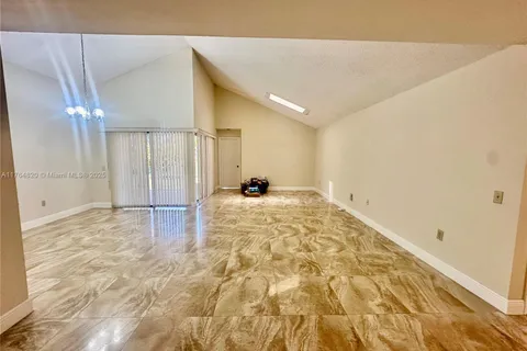 17332 NW 62nd Pl # 17332, Hialeah FL 33015