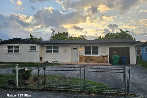 19730 NE 10th Ct, Miami FL 33179
