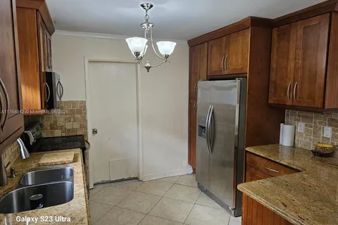 19730 NE 10th Ct, Miami FL 33179