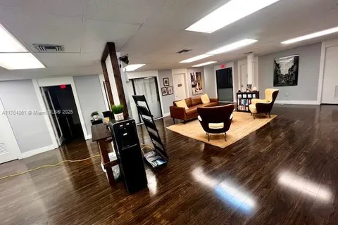 1407 SW 22nd St, Miami FL 33145