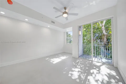 1536 NW 15th Ave # 203, Miami FL 33125