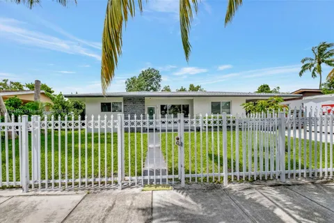 19330 NW 4th Ave, Miami Gardens FL 33169