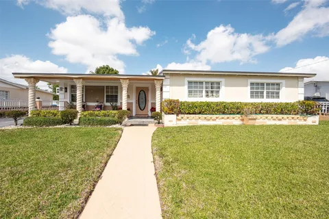1335 NW 188th St, Miami Gardens FL 33169