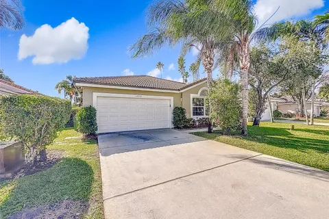 18230 NW 19th St, Pembroke Pines FL 33029