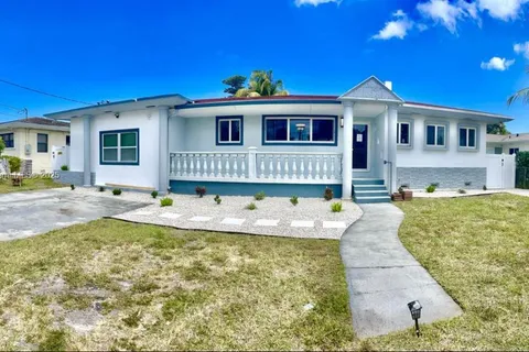15925 NE 18th Ave, North Miami Beach FL 33162