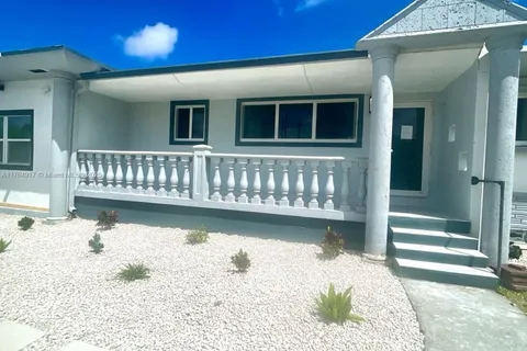 15925 NE 18th Ave, North Miami Beach FL 33162