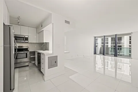 1200 West Ave # 622, Miami Beach FL 33139