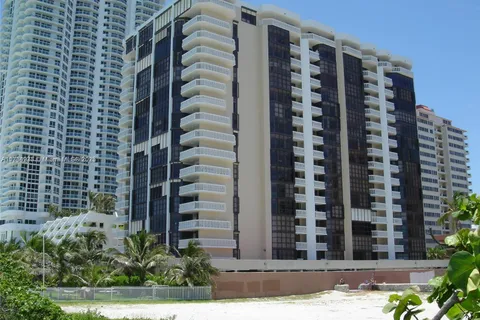 6423 Collins Ave # 901, Miami Beach FL 33141