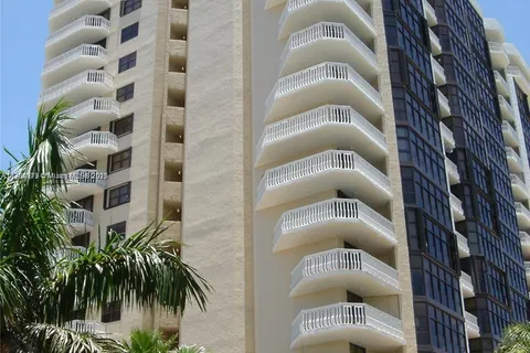 6423 Collins Ave # 901, Miami Beach FL 33141