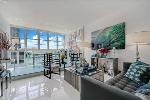 800 West Ave, Miami Beach FL 33139