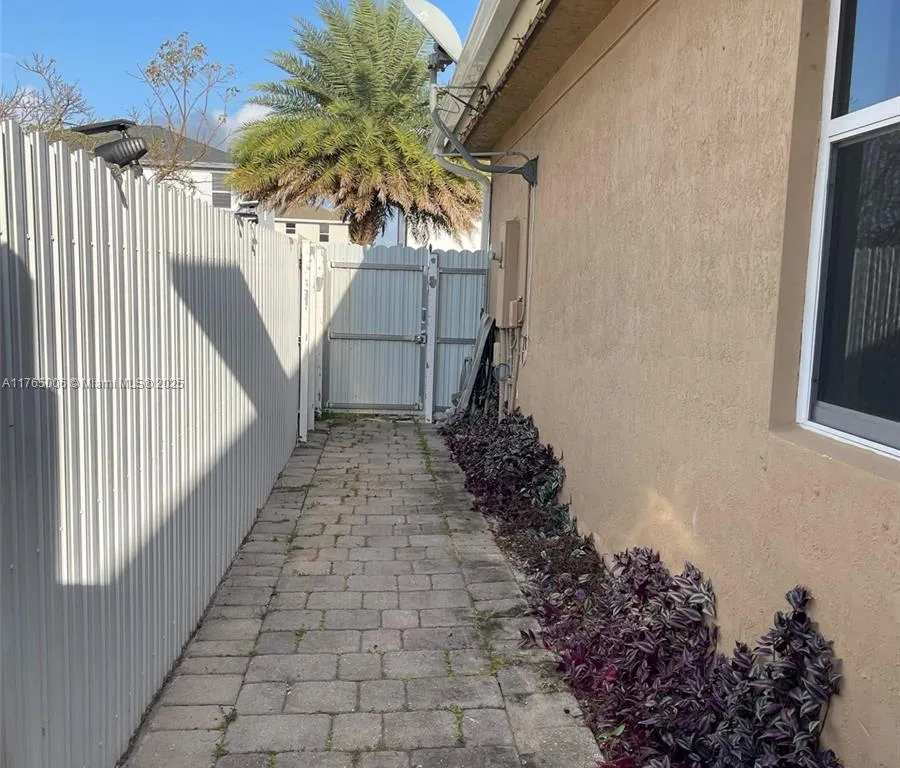 27902 SW 134th Ct # 1, Homestead FL 33032