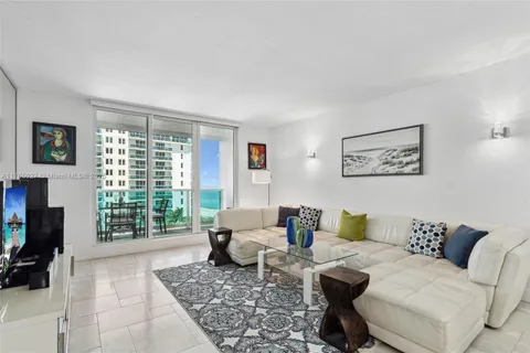 2301 Collins Ave # 1015, Miami Beach FL 33139