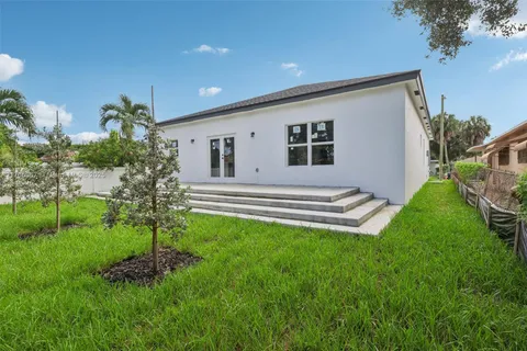 2861 NW 8th Ct, Fort Lauderdale FL 33311