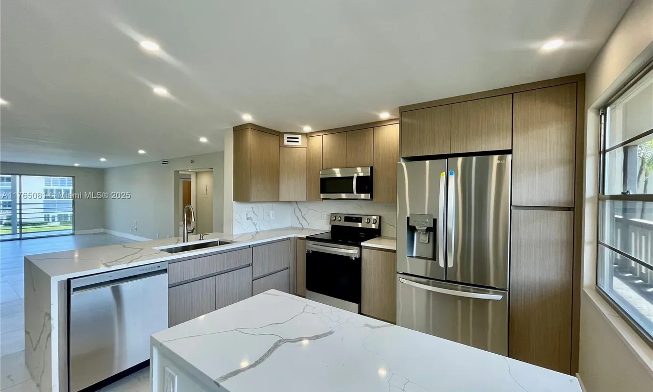 3005 Portofino Isle # F3, Coconut Creek FL 33066