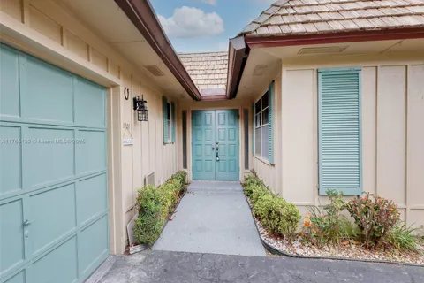 1901 Coquina Way, Coral Springs FL 33071