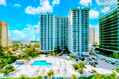 2030 S Ocean Dr # 2204, Hallandale Beach FL 33009