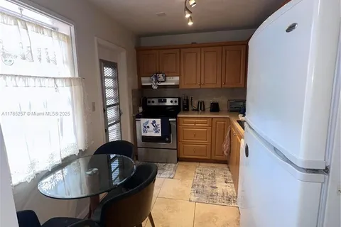 3990 NW 42nd Ave # 106, Lauderdale Lakes FL 33319