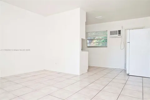 2206 Fillmore St # 6, Hollywood FL 33020