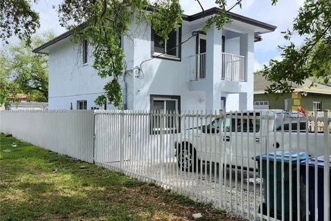 3085 NW 43rd Ter, Miami FL 33142