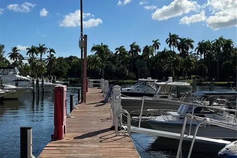 1700 NW North River Dr. #51, Miami FL 33125