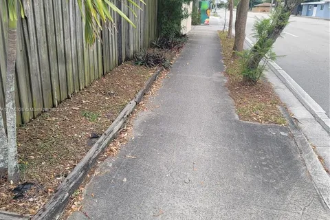 1244 NW 7th Ave, Fort Lauderdale FL 33311