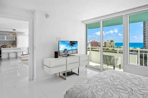 400 S Pointe Dr # 1006, Miami Beach FL 33139